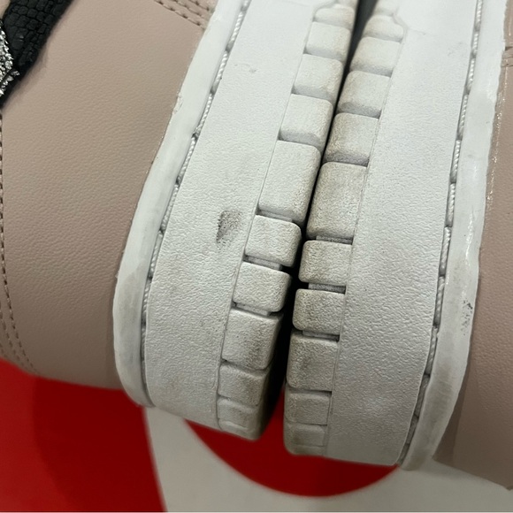 Nike Dunk Low SE in Fossil Stone and leopard print sneakers 8.5 - Picture 8 of 16